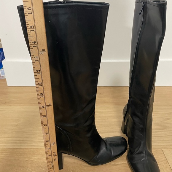 Banana Republic Black Heeled Boots size 6 - Picture 7 of 14